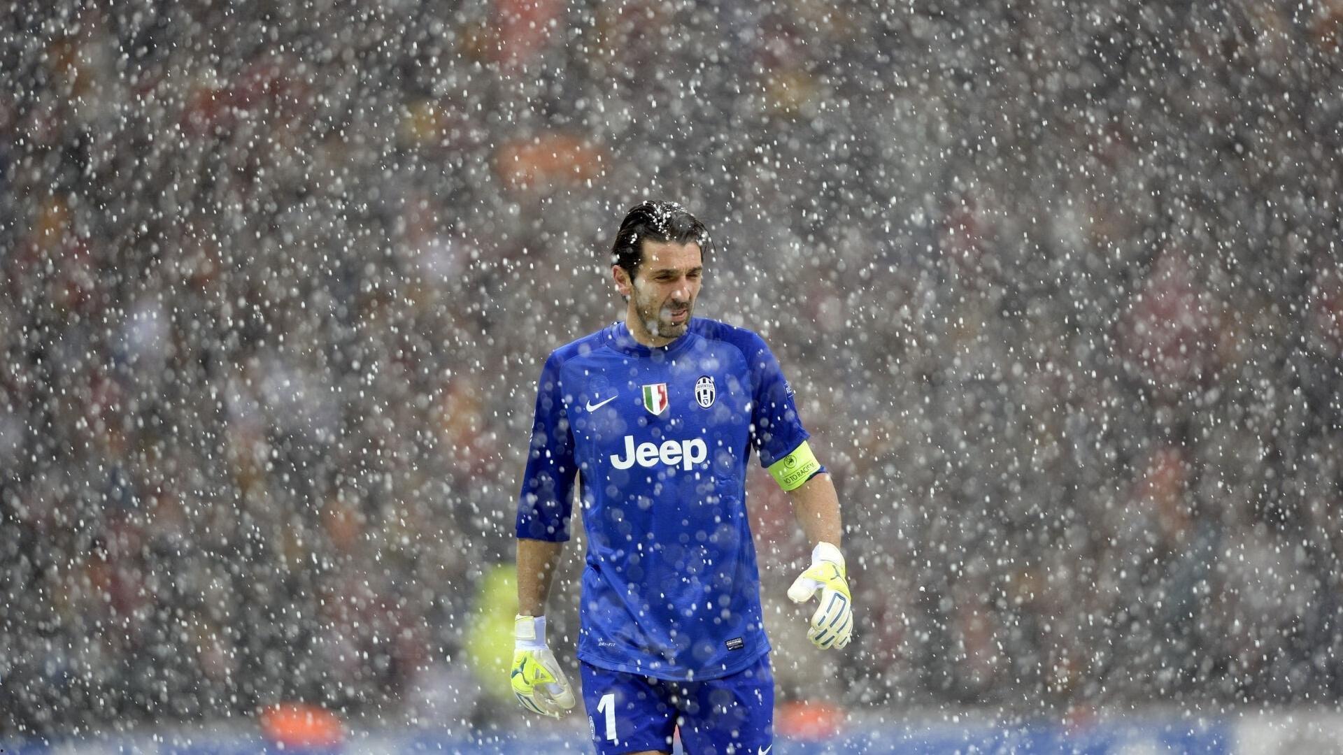 黄潜主帅豪言，欧冠半决赛是梦想，但前路艰险