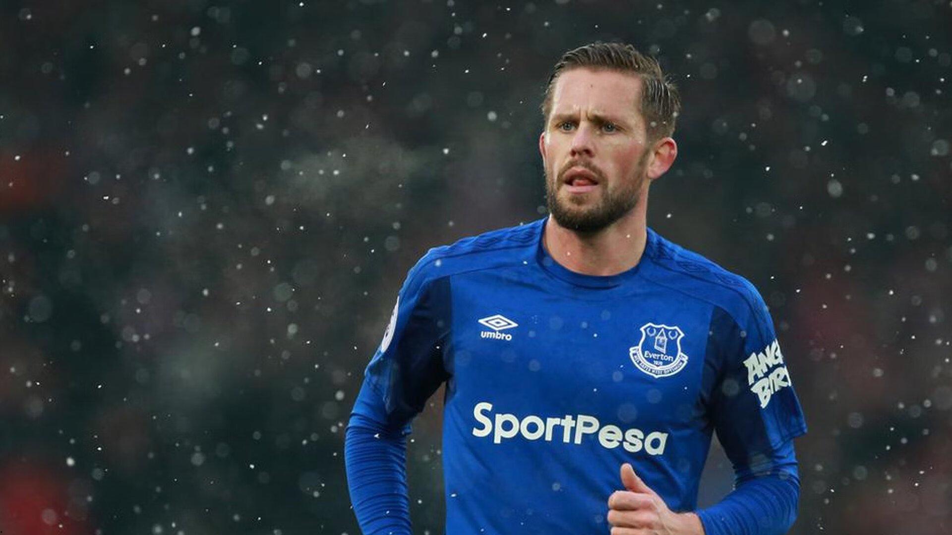 霍伊伦闪耀填补锋线空缺,那不勒斯满意其表现暂缓寻枪计划