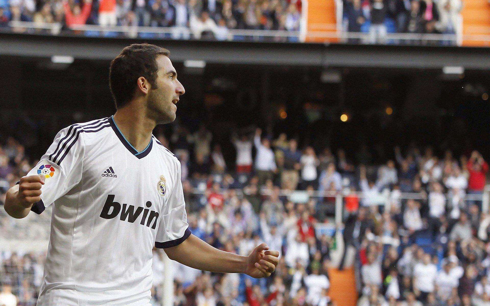 木鱼速评，蓝黑军团奏捷欧陆，双线连胜献礼双节